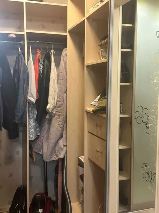 Продаж 2-к. квартири. Метро Позняки 7 хвилин. Епіцентр. Метр