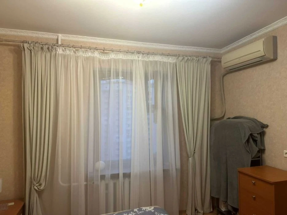 Продаж 2-к. квартири. Метро Позняки 7 хвилин. Епіцентр. Метр