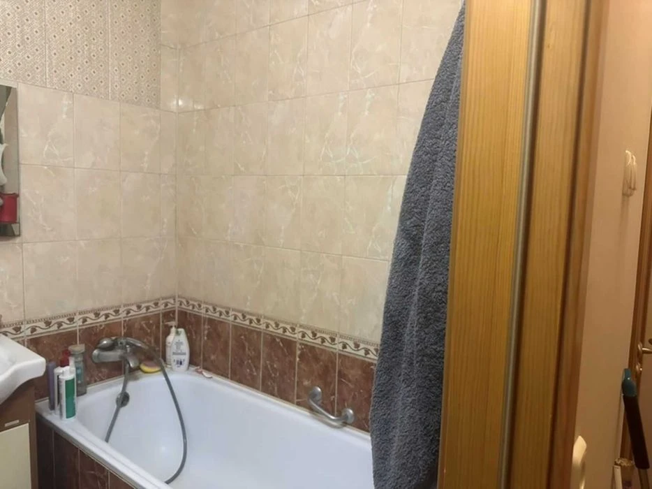 Продаж 2-к. квартири. Метро Позняки 7 хвилин. Епіцентр. Метр