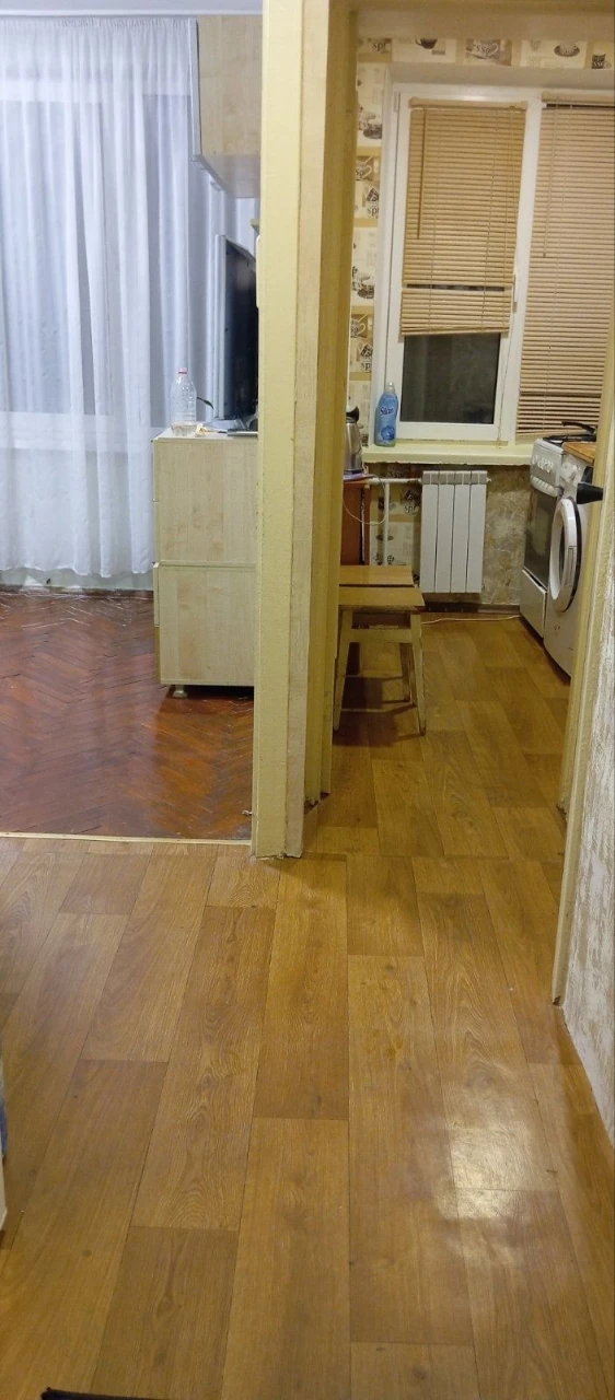 Продаж 1 кімнатної квартири на Севастопільский пл.торг
