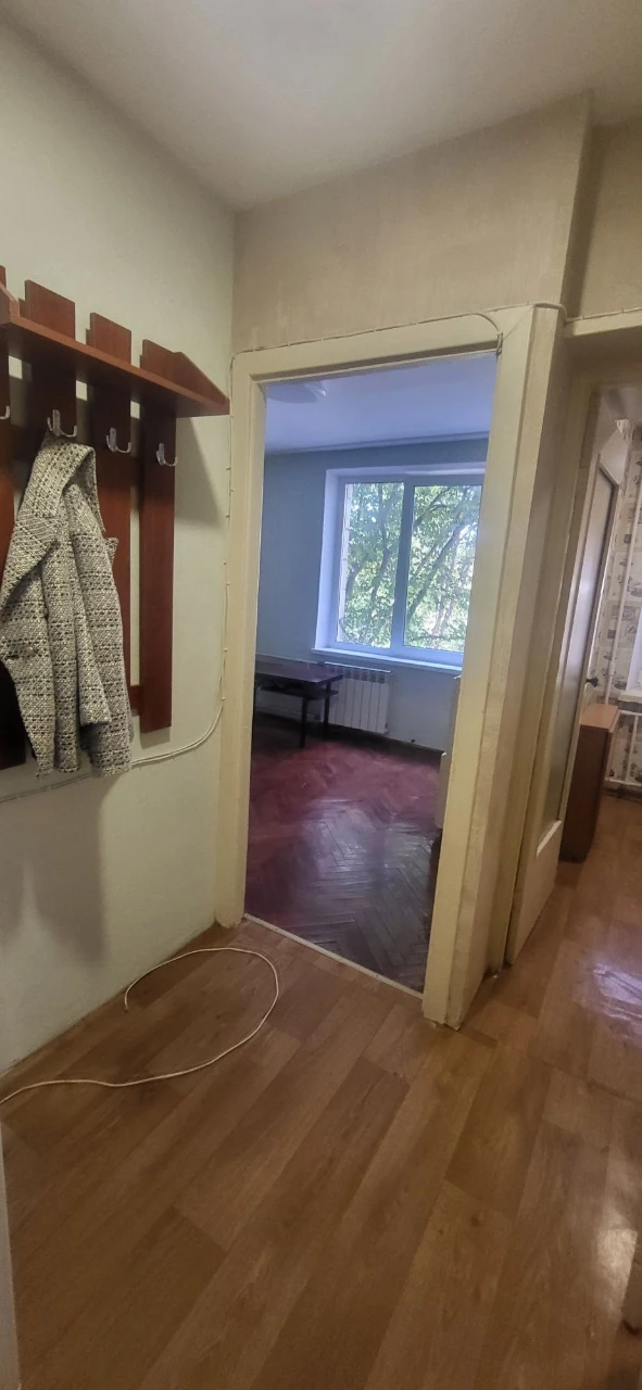 Продаж 1 кімнатної квартири на Севастопільский пл.торг