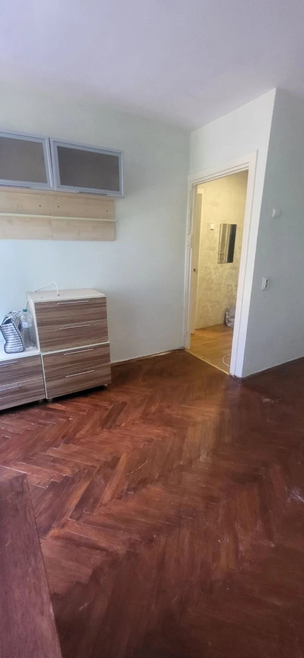 Продаж 1 кімнатної квартири на Севастопільский пл.торг
