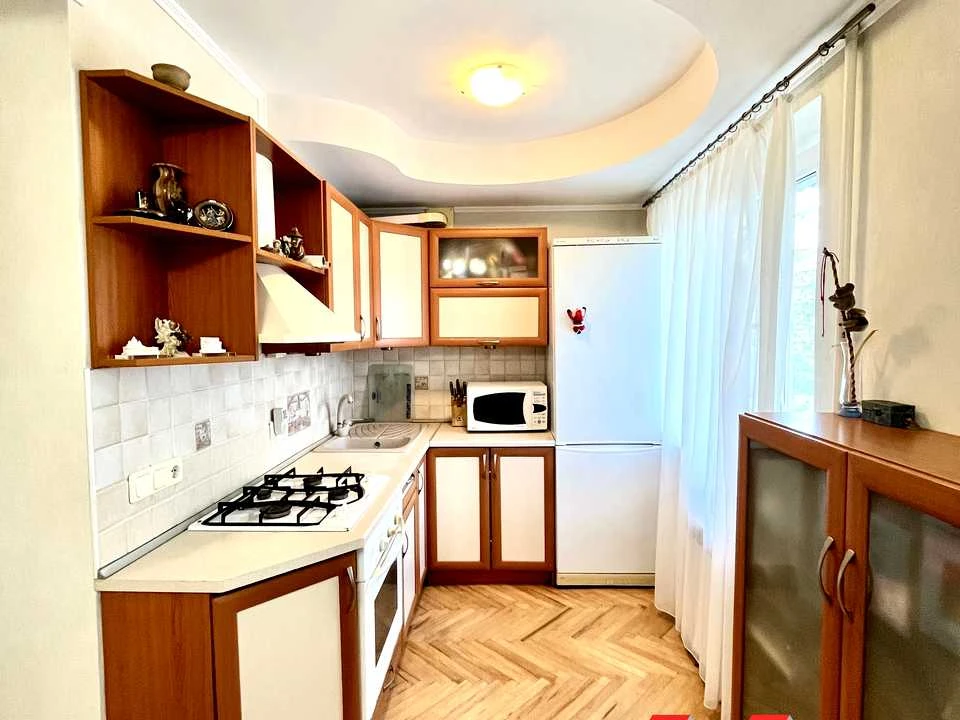 Квартира. Київ, Дніпровська набережна вул.