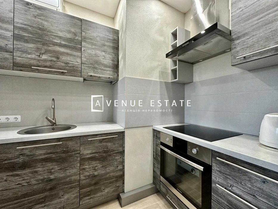 WITHOUT% Urgent Sale 3-room apartment 100m2 Park Avenue | Pa