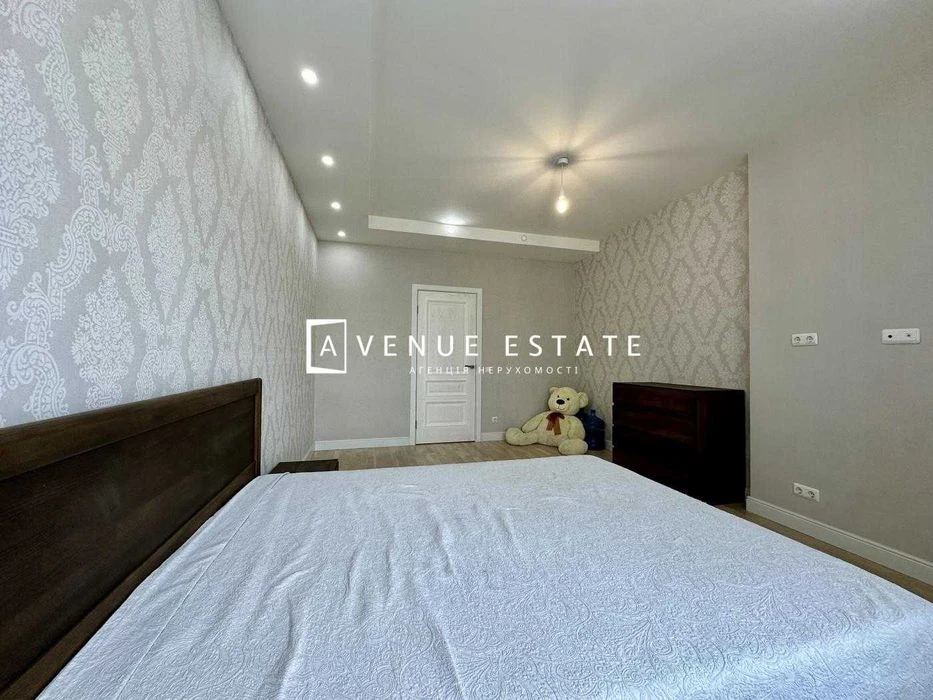 WITHOUT% Urgent Sale 3-room apartment 100m2 Park Avenue | Pa