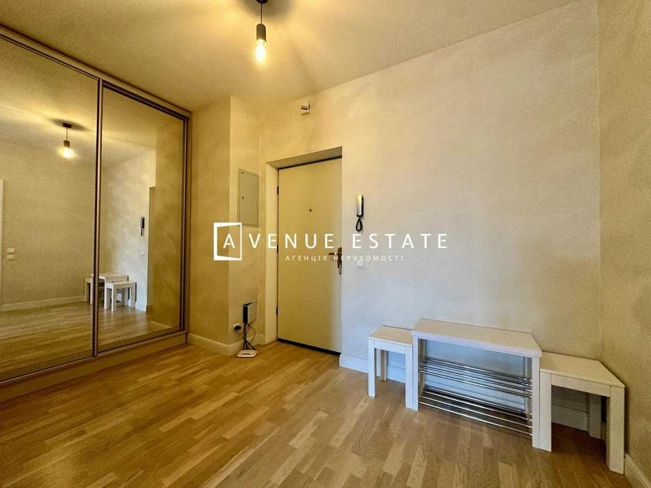WITHOUT% Urgent Sale 3-room apartment 100m2 Park Avenue | Pa