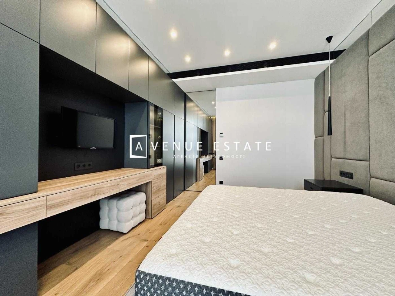 WITHOUT% Sale of 3-room apartment 85m2 Park Avenue VIP Demiivs St.