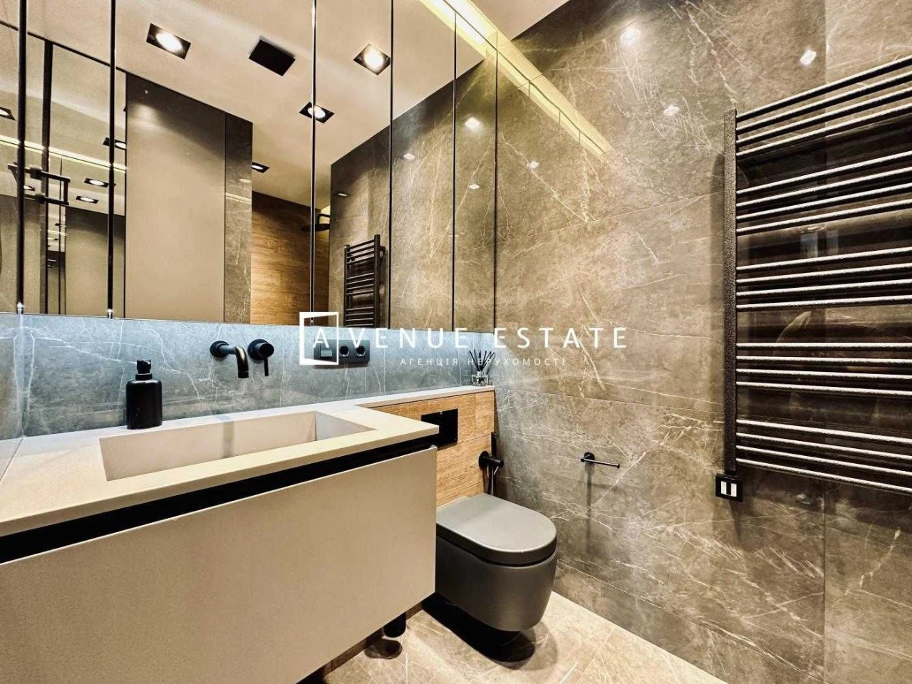 WITHOUT% Sale of 3-room apartment 85m2 Park Avenue VIP Demiivs St.