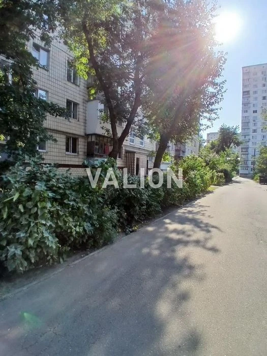 Without %. 2-room apartment for sale 46m2 with GAS, Lisovy Ave.