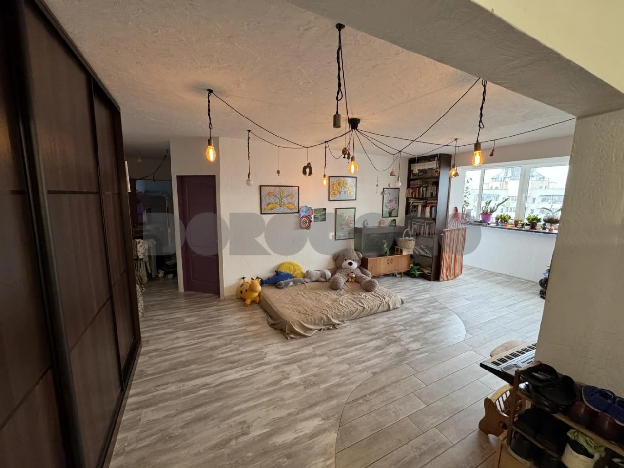 Продажа: 4-комнатная квартира 85кв.м. на ул. Оноре де Бальзак