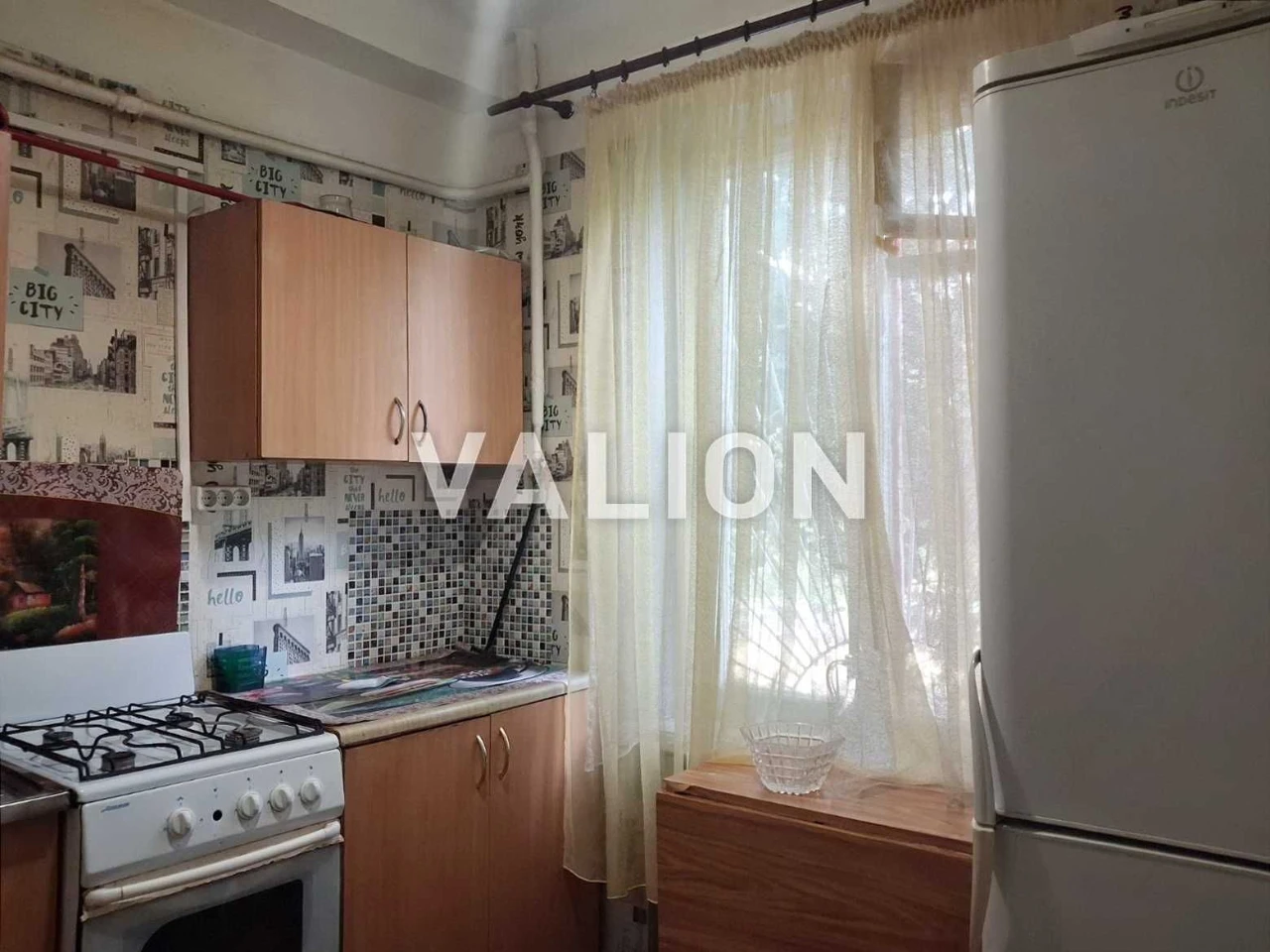 Commission-free sale of 1-room apartment, 6 Vyfleemska St.