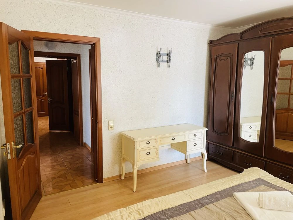 Продаж 3 кім. квартири, Оболонь, Левка Лукʼяненка( Тимошенка