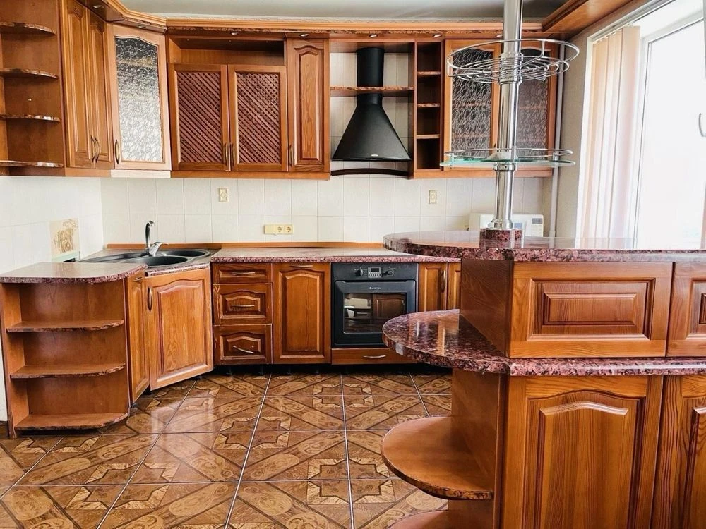Продаж 3 кім. квартири, Оболонь, Левка Лукʼяненка( Тимошенка
