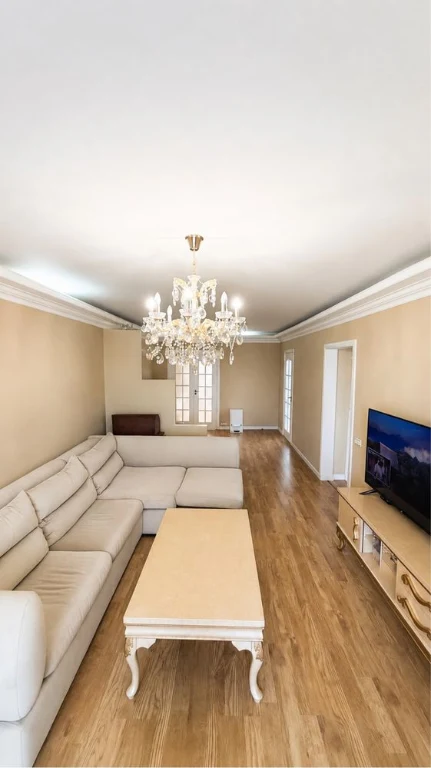 3-кімнатна 98 м² на Милославській — велика квартира, заїжджа