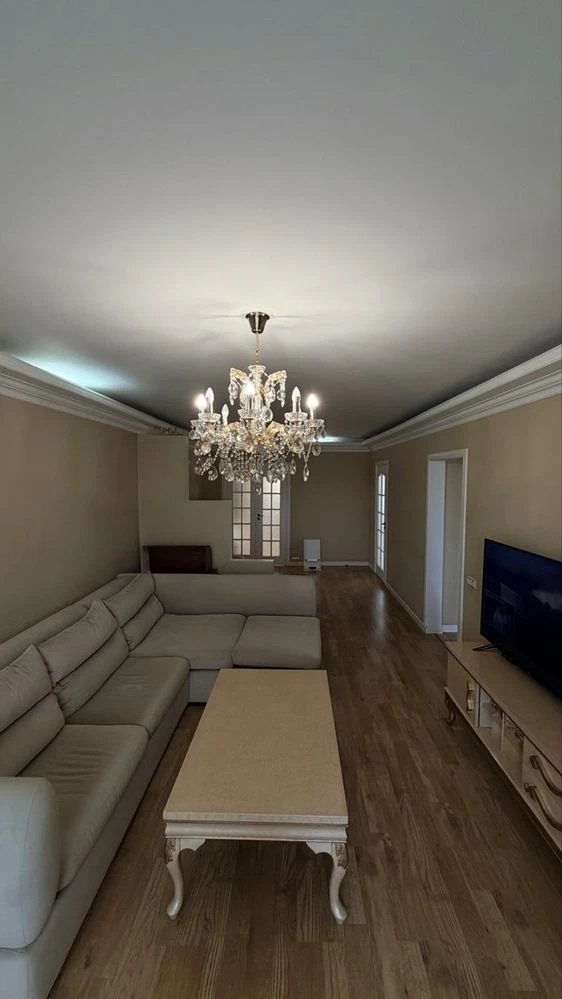 3-кімнатна 98 м² на Милославській — велика квартира, заїжджа