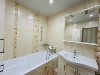 3-кім.  квартира 92 м², Позняки, Урлівська 36, River Mall. Б