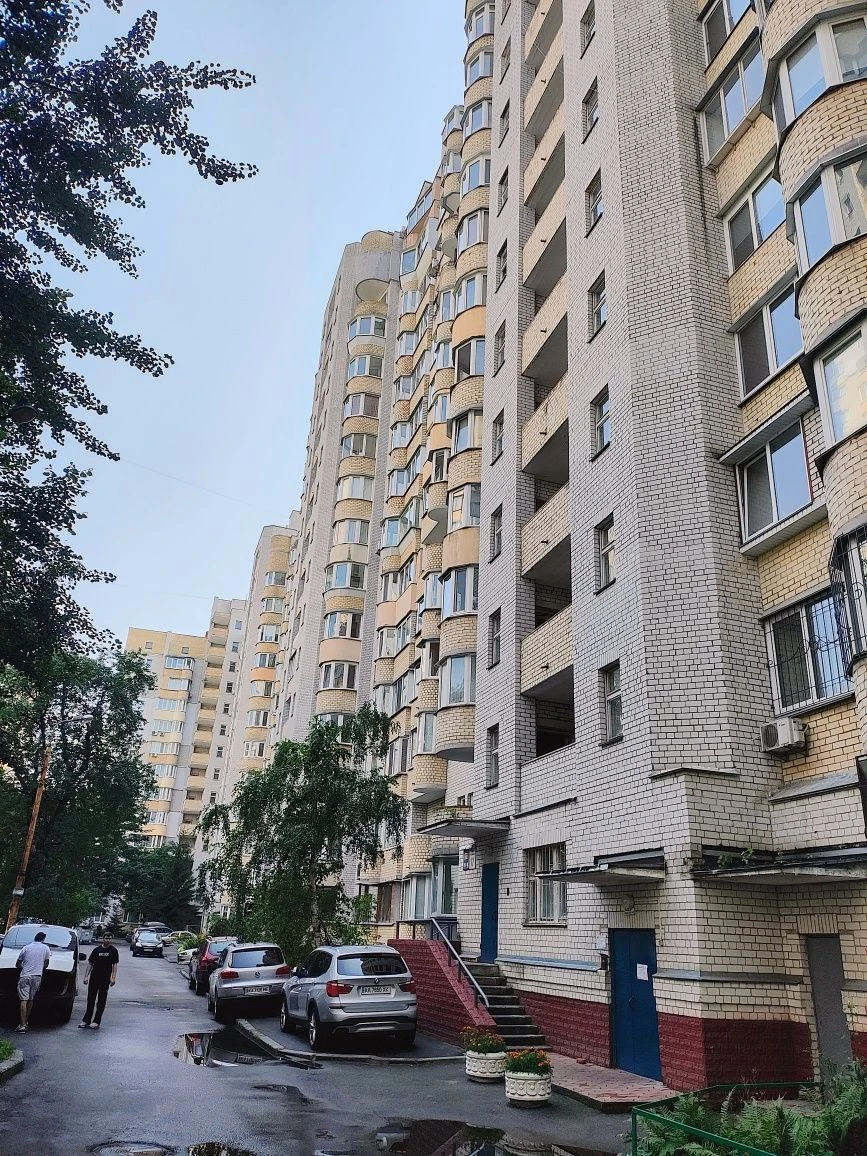 Продам 4 к.квартиру Святошинський р-н Відпочинку Котельников
