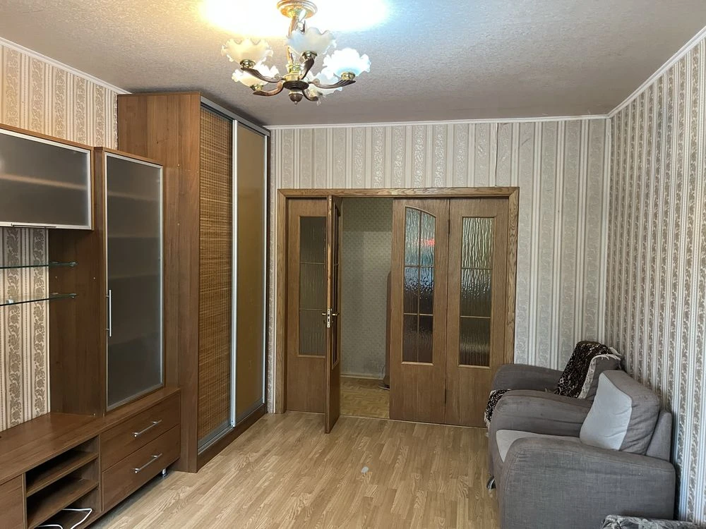 3 rooms, 70m2, 3rd floor, Heroiv Dnipra, 1m2 = 1200 USD