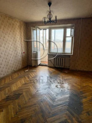 Apartment for sale 3-room metro Tarasa Shevchenko / Poshtova st.