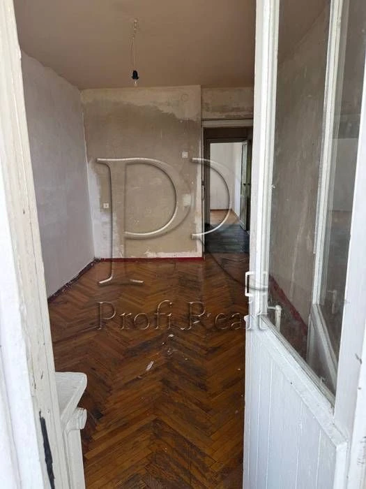 Apartment for sale 3-room metro Tarasa Shevchenko / Poshtova st.