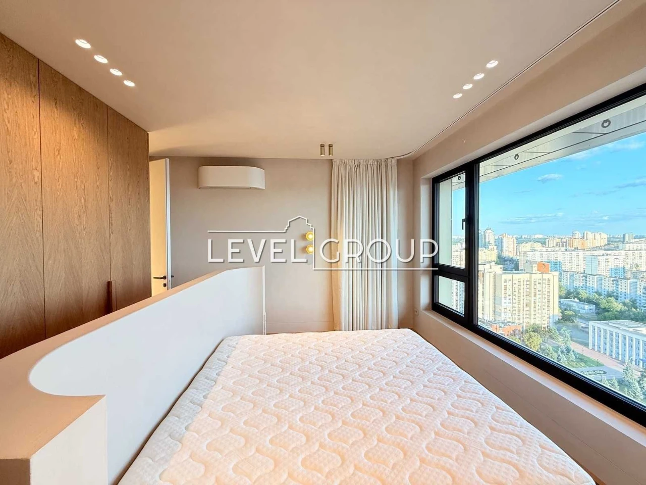 Designer 4k apartment for sale in Obolon Residenses, Obo Ave.