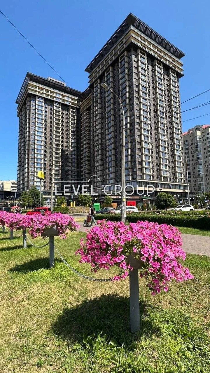 Designer 4k apartment for sale in Obolon Residenses, Obo Ave.