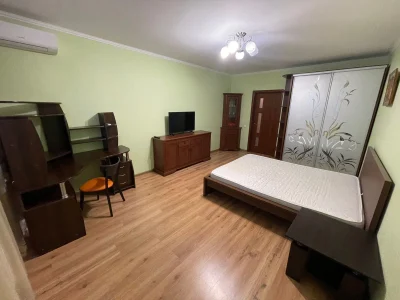 Продаж квартири з ремонтом 53м2 Єлизавети Чавдар 11, метро О