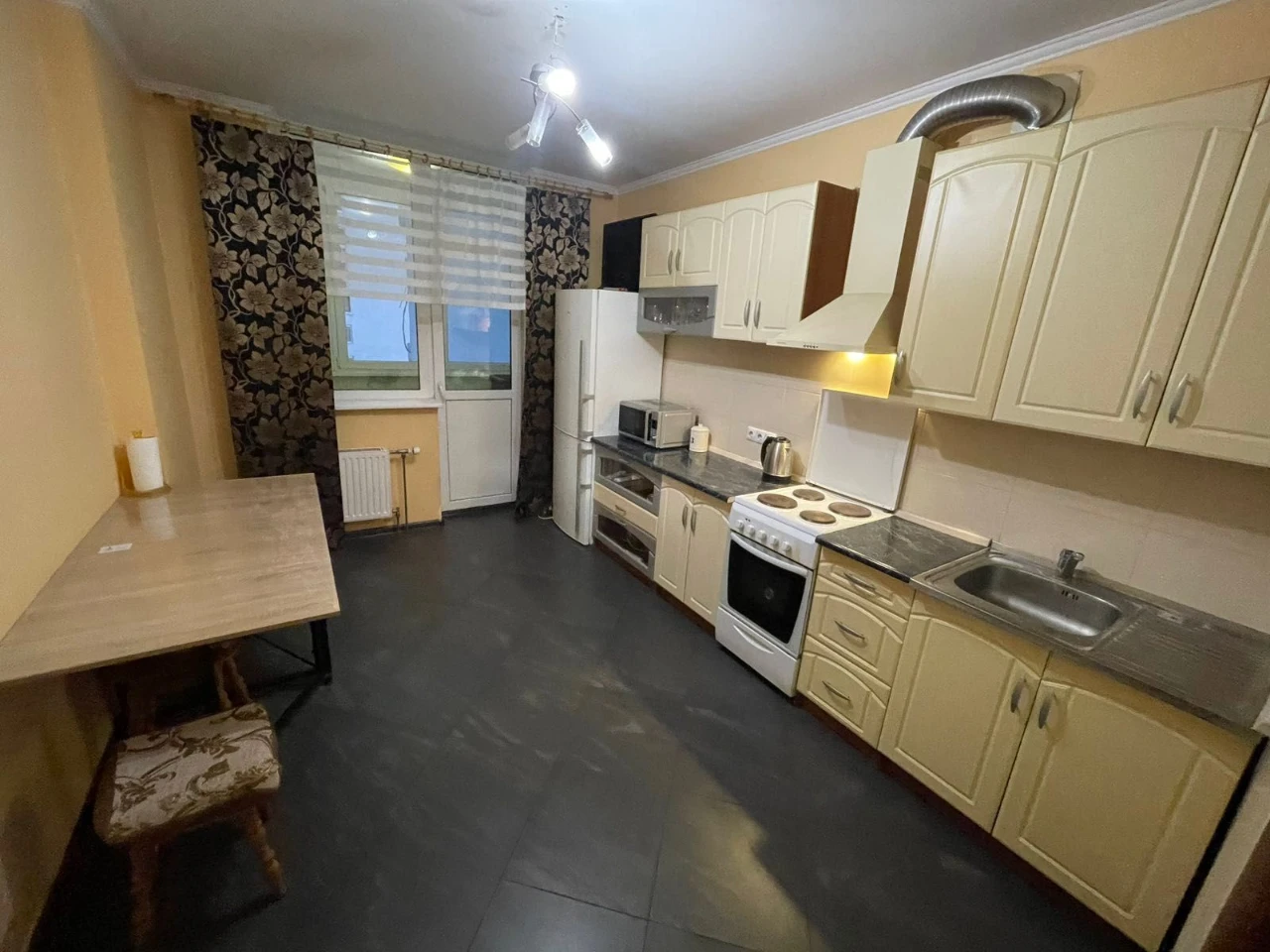 Продаж квартири з ремонтом 53м2 Єлизавети Чавдар 11, метро О