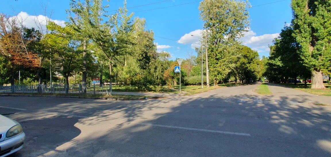 Відрадний продаєтся 1к квартира!