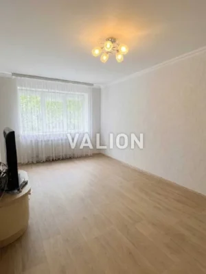 Продам 3-х кімнатну квартиру. 63квм. Газ. Держпрограми. Нехо