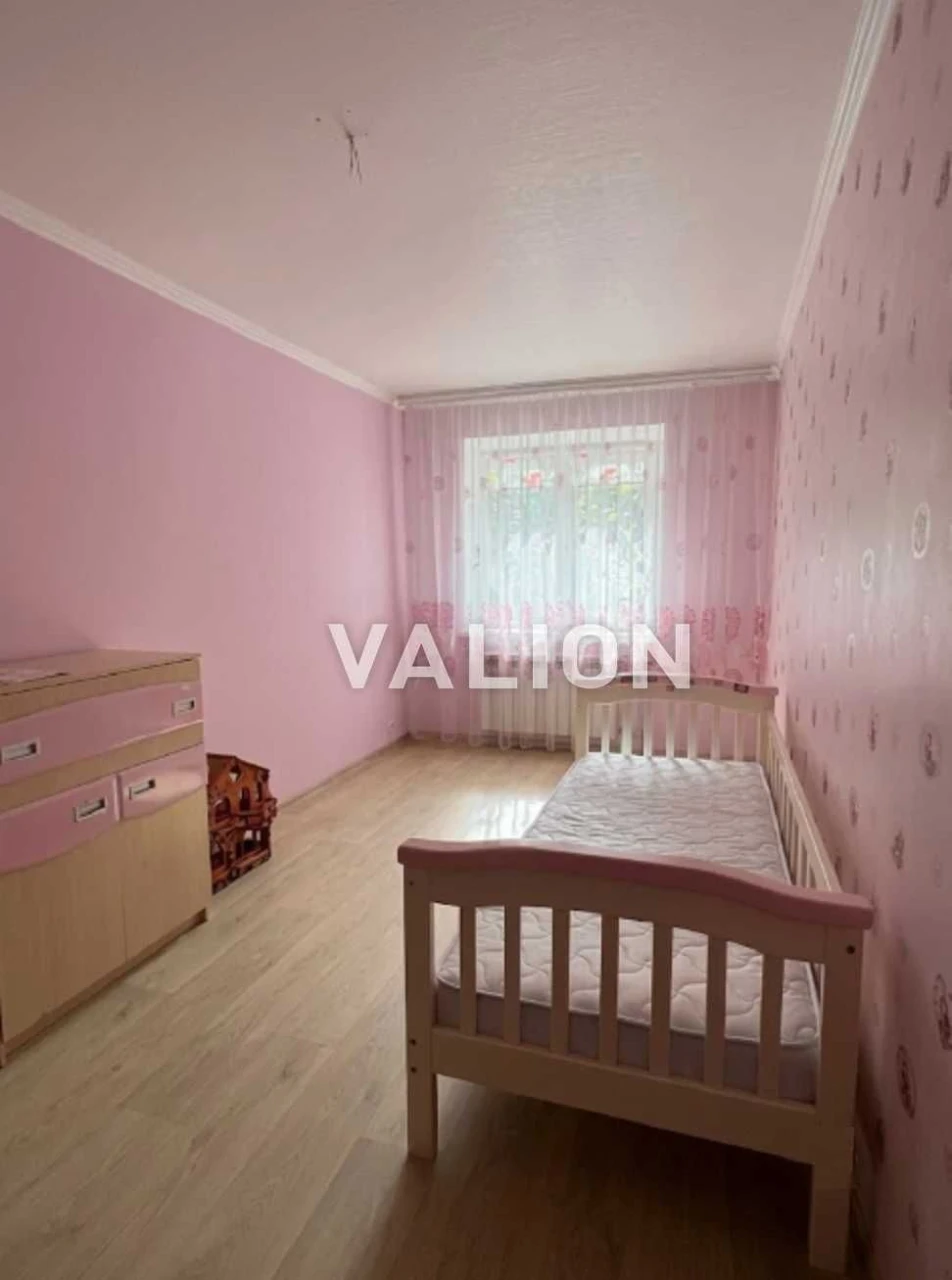 Продам 3-х кімнатну квартиру. 63квм. Газ. Держпрограми. Нехо