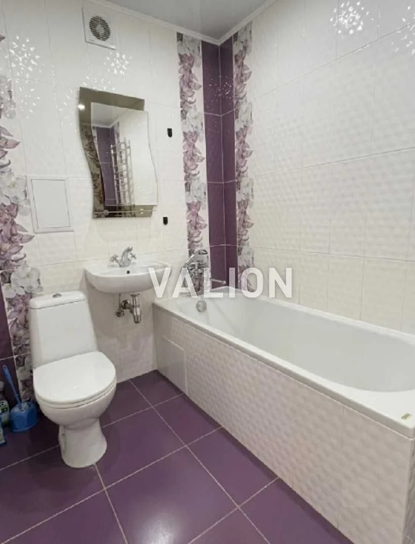 Продам 3-х кімнатну квартиру. 63квм. Газ. Держпрограми. Нехо