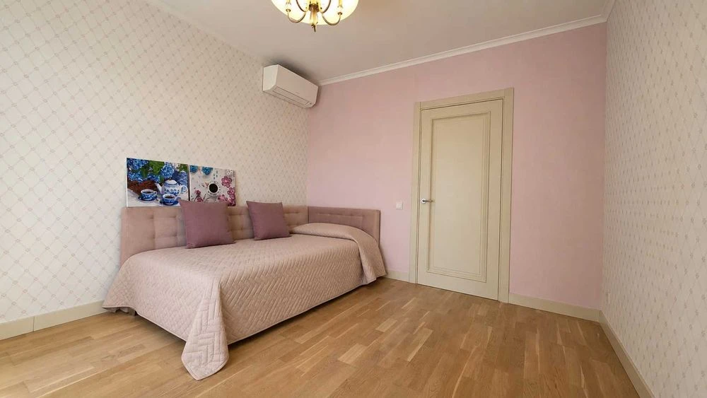 Продаж 4-х кімн. квартири в ЖК Квартет, Липківського 16-В