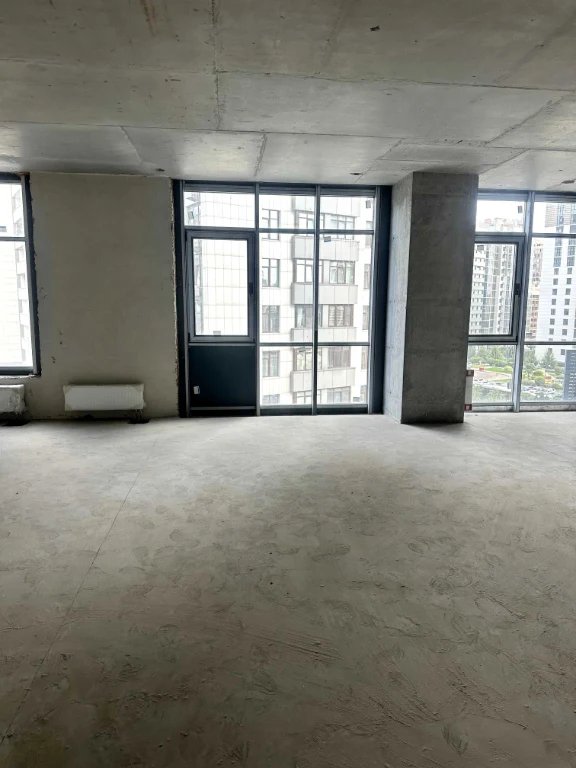 Sale of a 2-room apartment without renovation, residential complex Novopecherskie Lypky Ve
