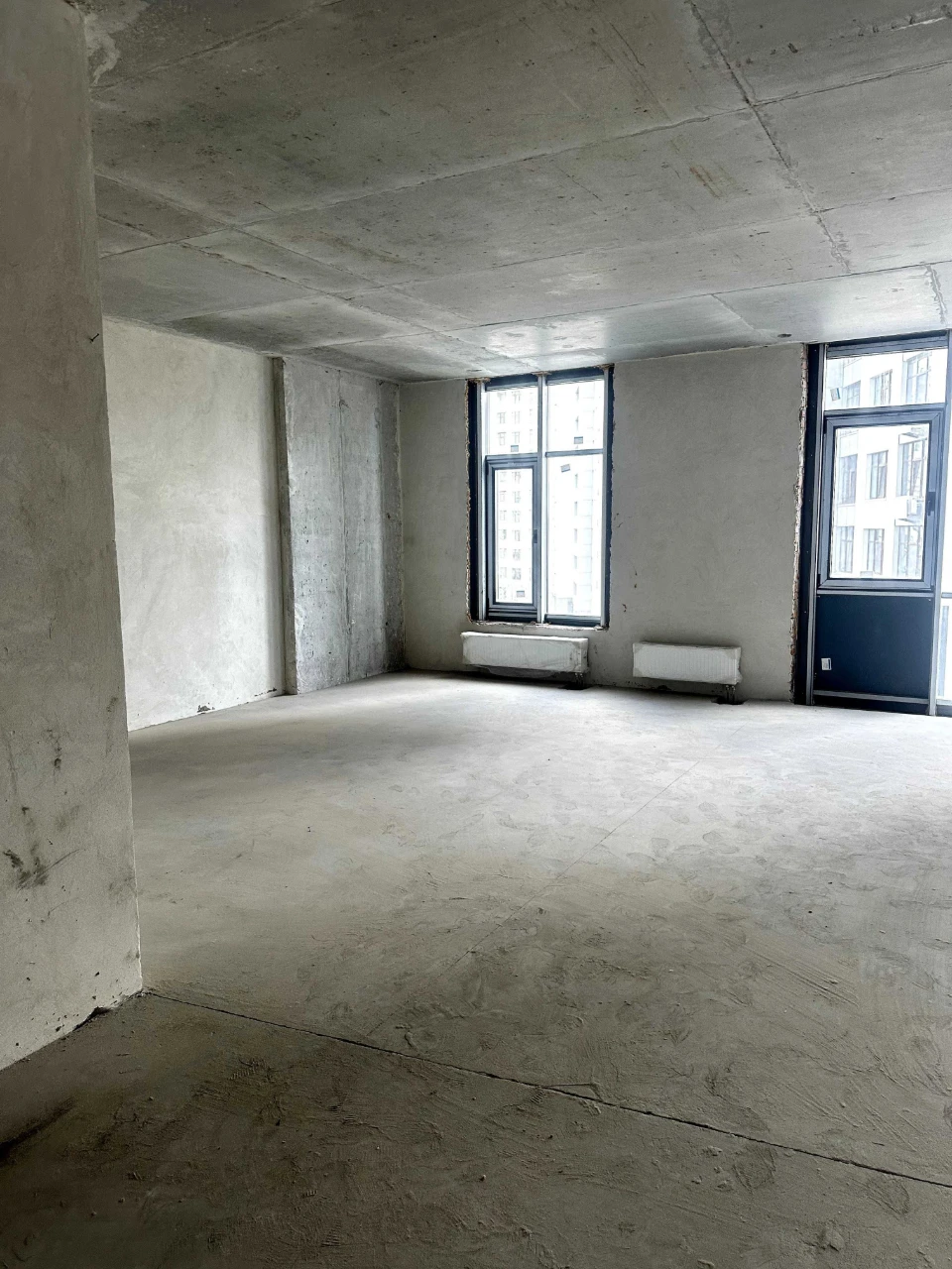 Sale of a 2-room apartment without renovation, residential complex Novopecherskie Lypky Ve