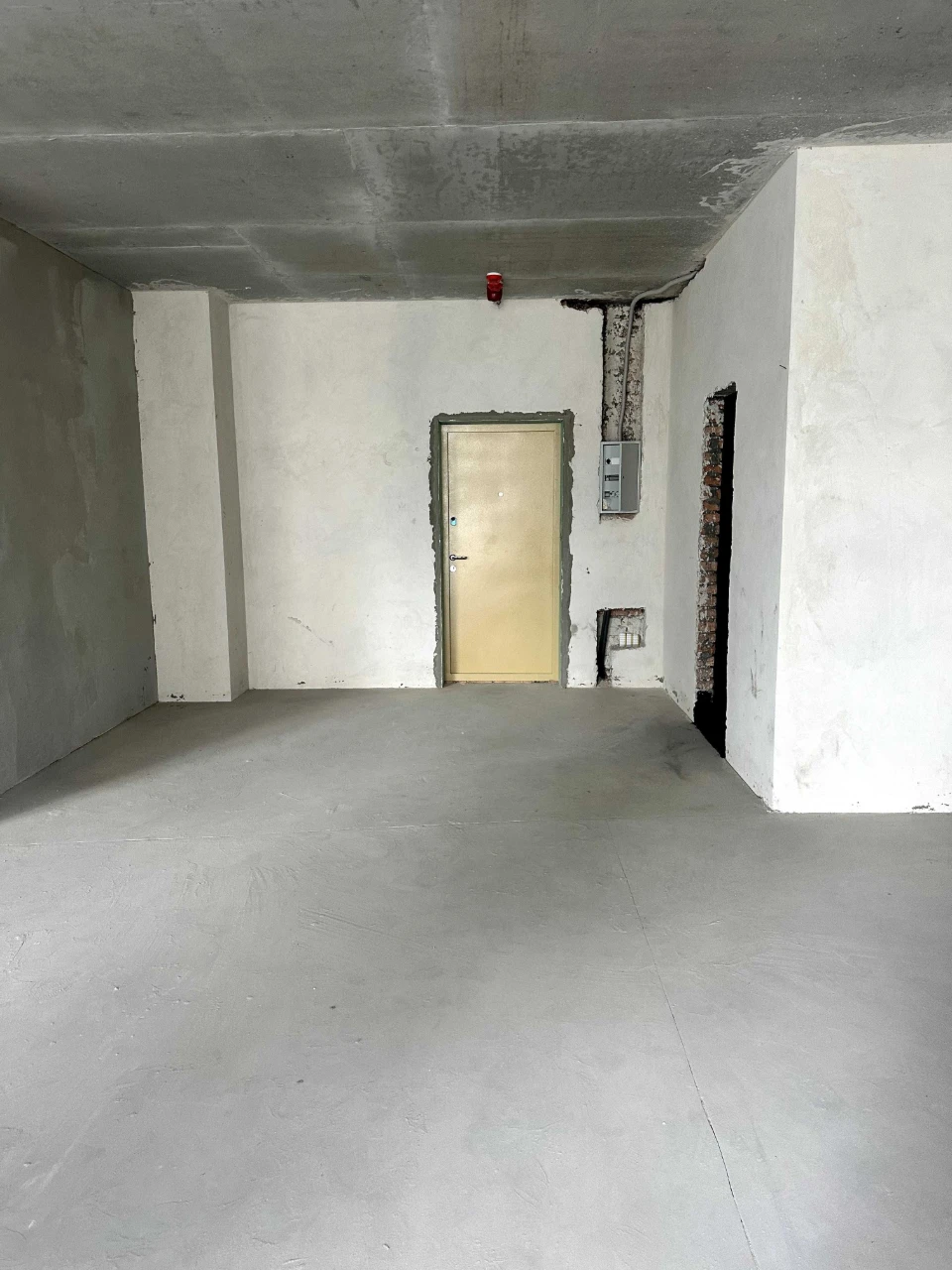 Sale of a 2-room apartment without renovation, residential complex Novopecherskie Lypky Ve