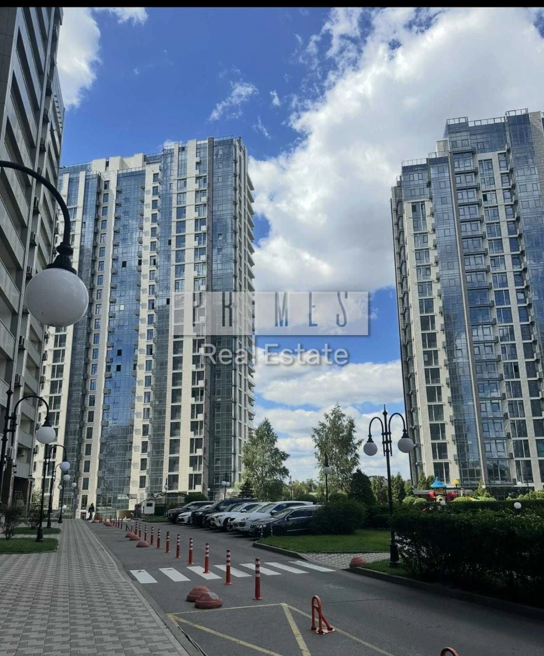 Sale of a 2-room apartment without renovation, residential complex Novopecherskie Lypky Ve