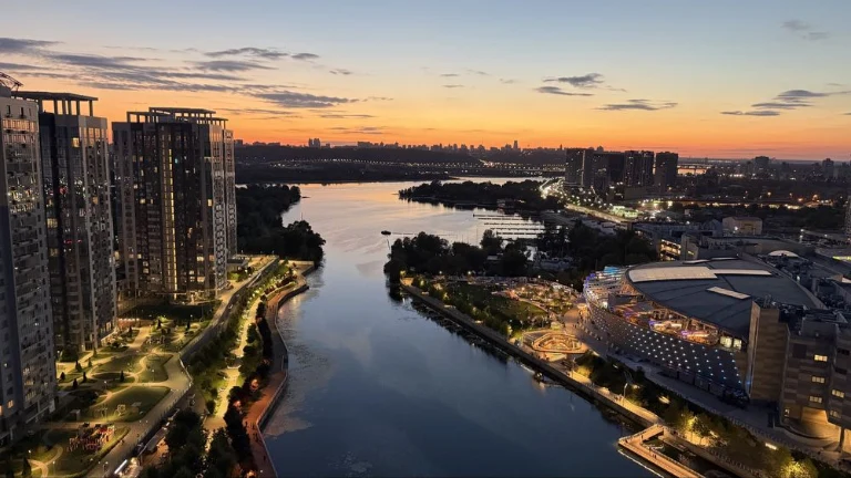 Продаж видової в  ЖК RiverStone Рівер Стоун Дніпровська набе