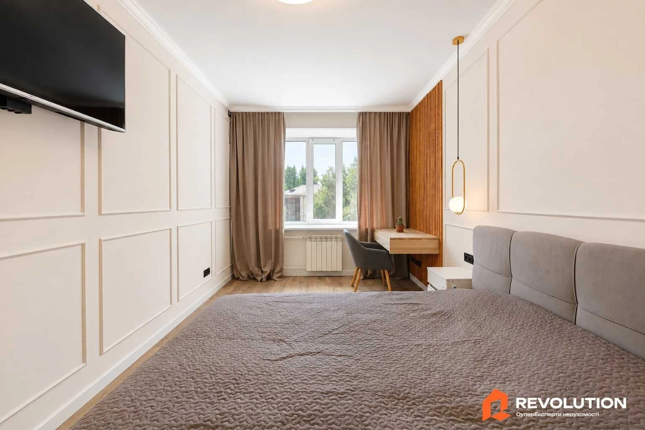 Без комісії. Продаж 3к квартири 91.2м2, вул. Хмельницька, 10