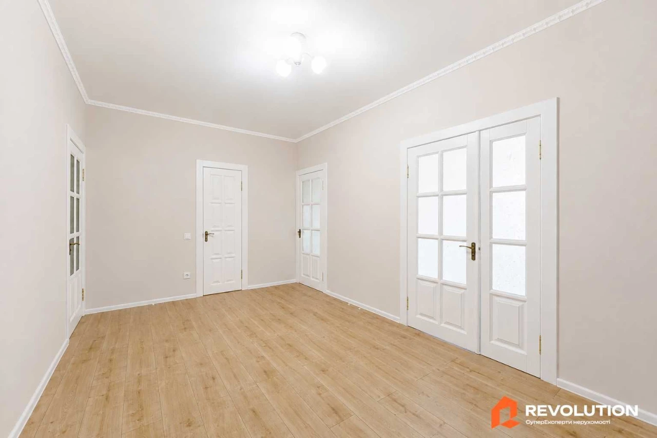 Без комісії. Продаж 3к квартири 91.2м2, вул. Хмельницька, 10