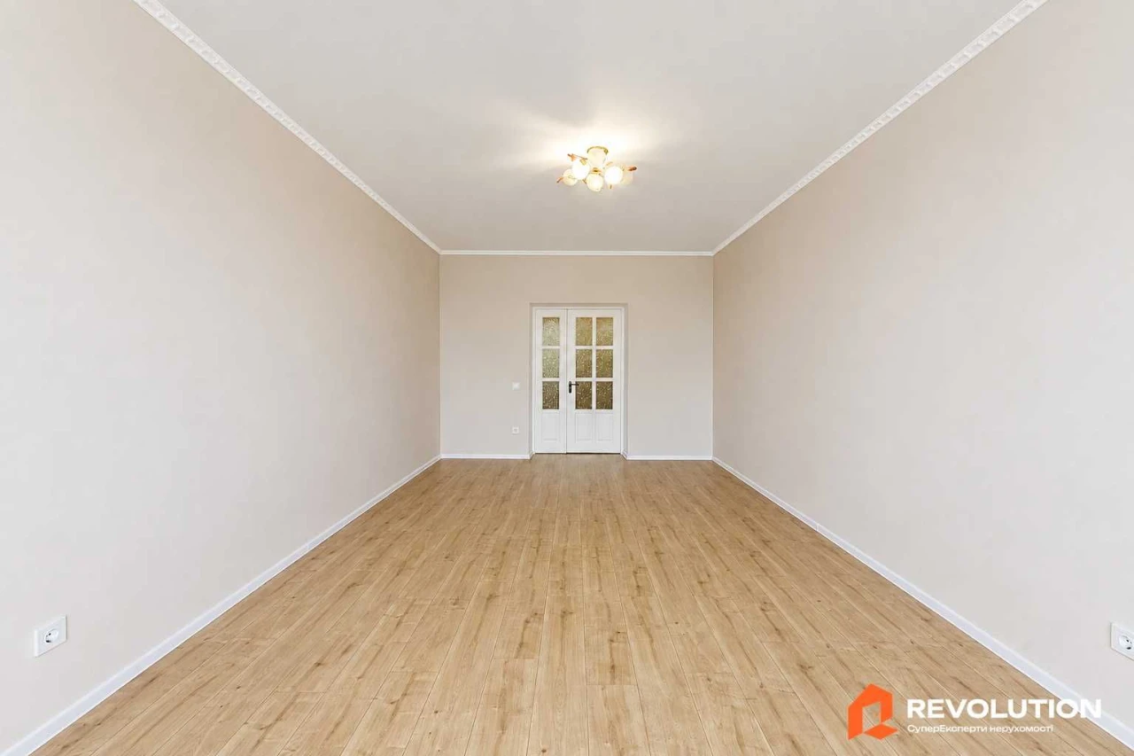 Без комісії. Продаж 3к квартири 91.2м2, вул. Хмельницька, 10