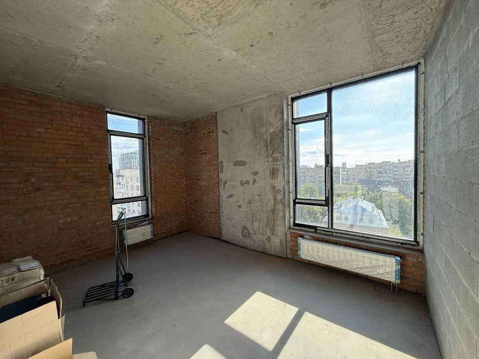Продаж квартира без ремонту 107м2 ЖК Triinity Трініті Тринит