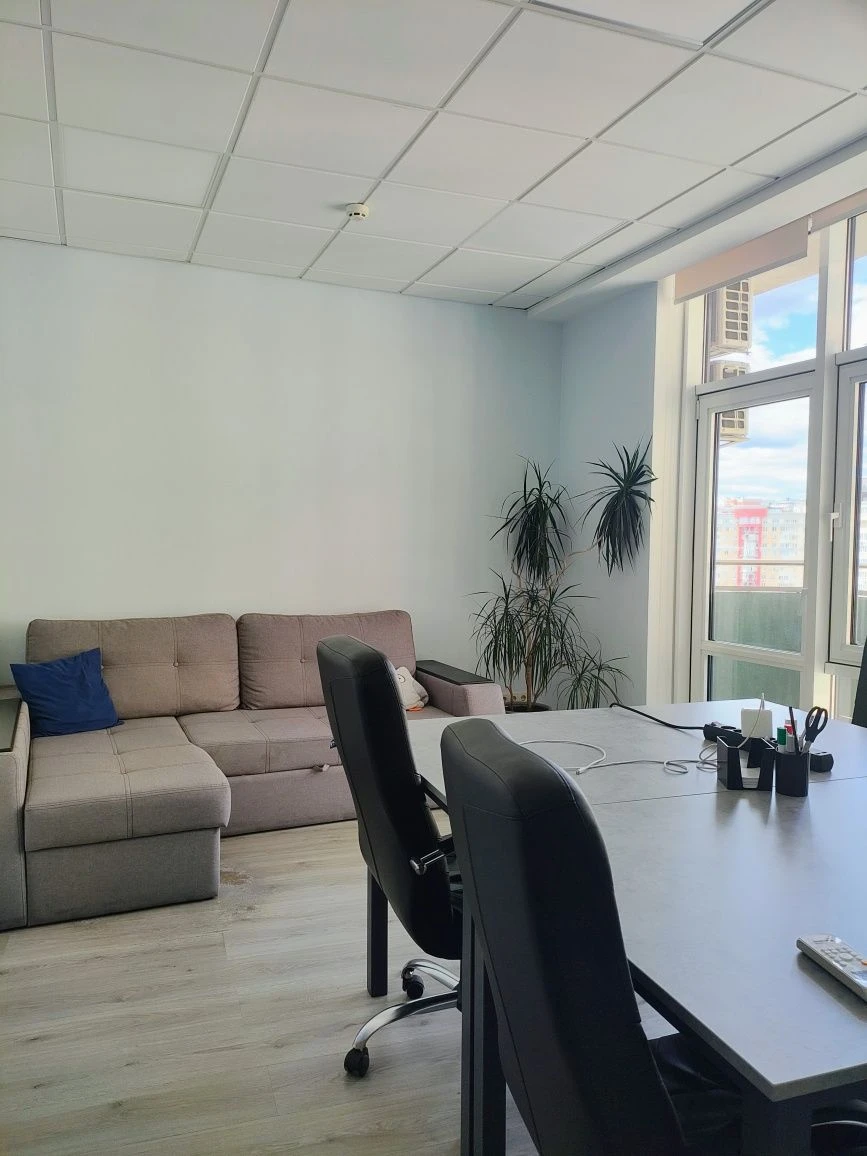For sale 6-room apartment in Holosiivskyi residential complex Sonyachna Brama. Zdanovs
