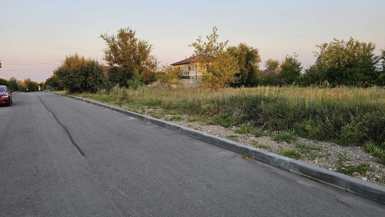 Продам ділянку на Сонячному 1. Вул.Лазурна. 15сот.