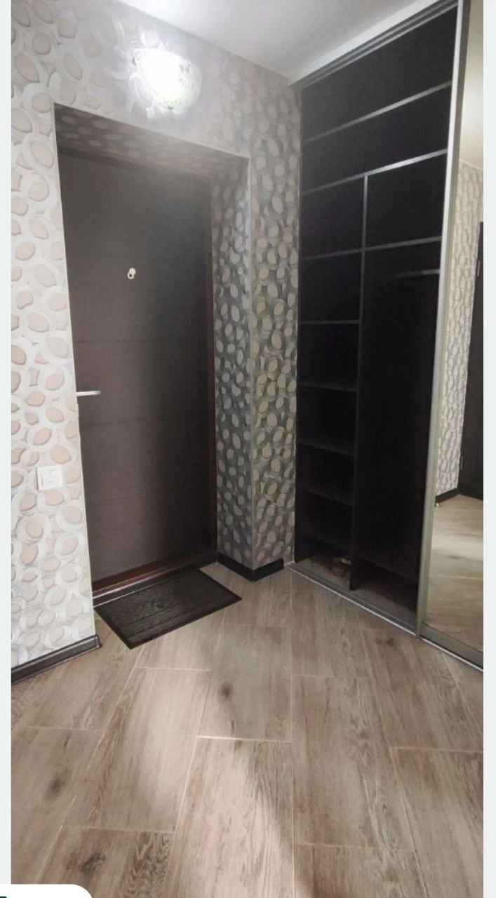 Продажа 1кв. с евроремонтом р-н парка "Сказка"