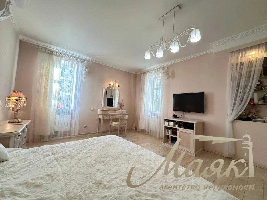Sale of a cozy house with designer renovation in Voznesen