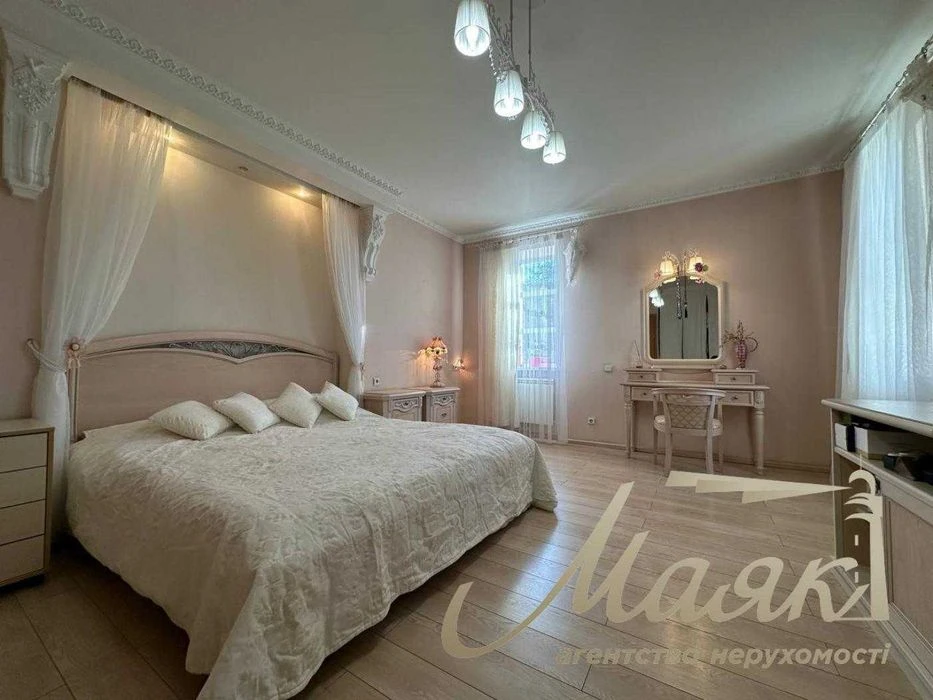 Sale of a cozy house with designer renovation in Voznesen