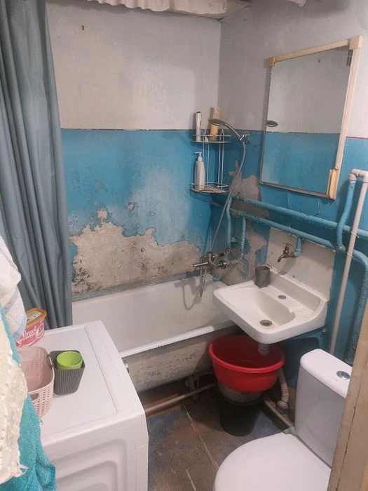 One-room apartment for sale near Palats Sportu metro station