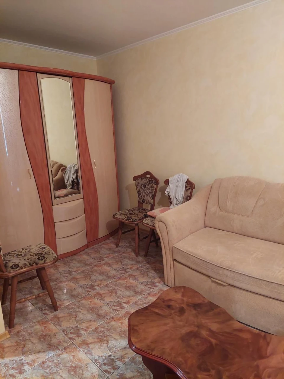 Продам сучасну 1 кімн. на Сонячному, 2 з 9 поверхів