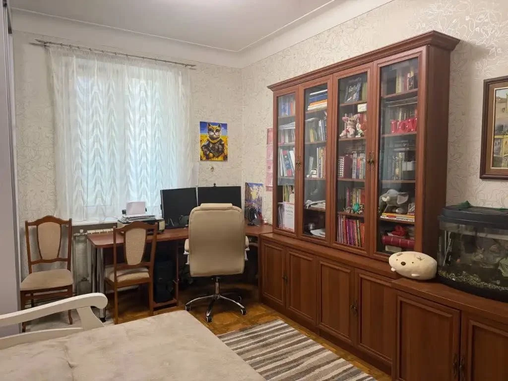 Продам 3к квартиру Науки (Гагарина) пр. 111